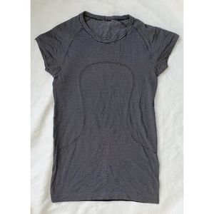 Lululemon black white striped swiftly shirt 8